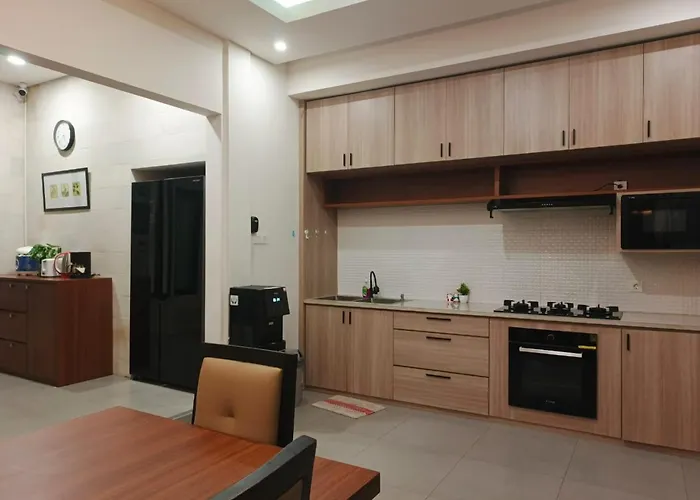 Luxury Marshanda *